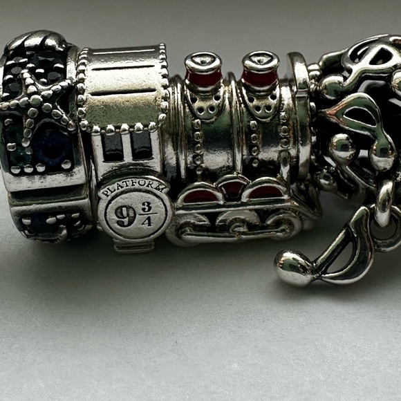Pandora Harry Potter Hogwarts Express Train Charm - Picture 5 of 9